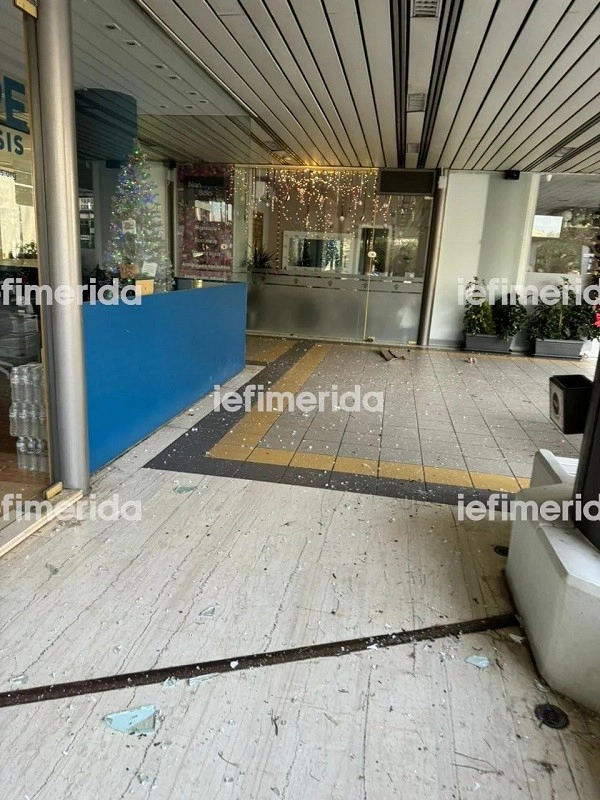 Κεραυνός χτύπησε υποσταθμό του ΔΕΔΔΗΕ στον Φάρο Ψυχικού -Μεγάλες ζημιές