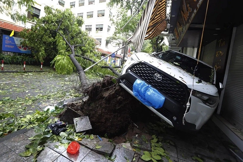 Τυφώνας Γιάγκι, καταρρακτώδεις βροχές στο Βιετνάμ: ξαφνική κατολίσθηση επιδεινώνει τον αριθμό των νεκρών | ΦΩΤΟΓΡΑΦΙΑ