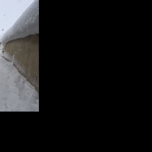 Χιονοθύελλες στη βόρεια Ινδία: βυθισμένες τοποθεσίες στο Κασμίρ