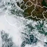 Καταρρακτώδεις βροχές και κύματα ύψους 5 μέτρων στο Μεξικό από τον τυφώνα κατηγορίας 4 Ορλέν  
