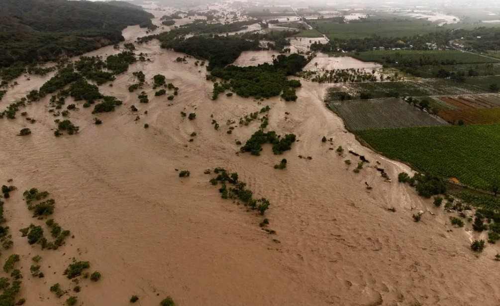 Δομινικανή Δημοκρατία : Καταρρακτώδεις βροχές πλήττουν την χώρα - 21 νεκροί μεταξύ των οποίων είναι και 2 παιδιά
